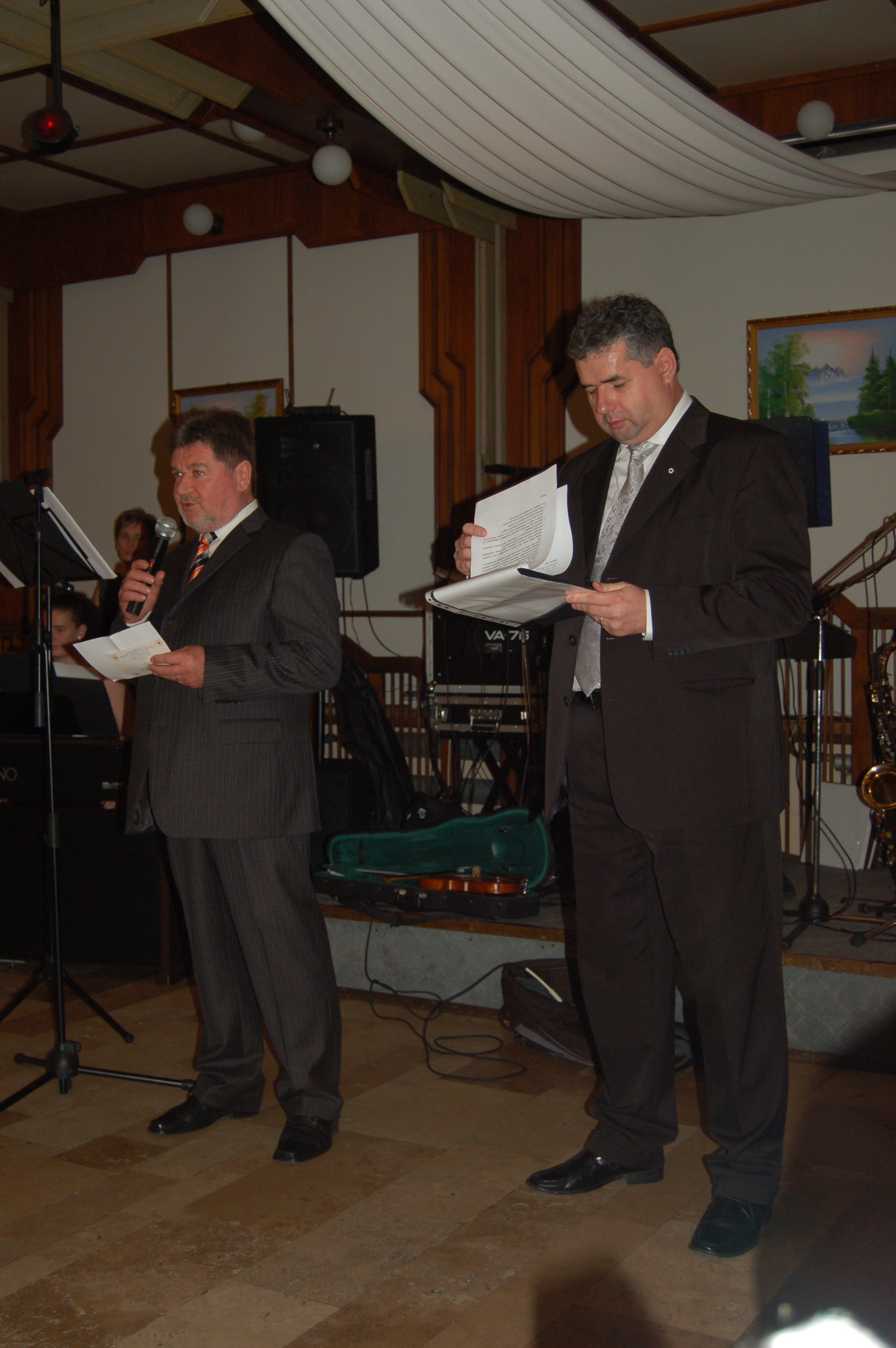 VI. Evangélikus bál 017.JPG