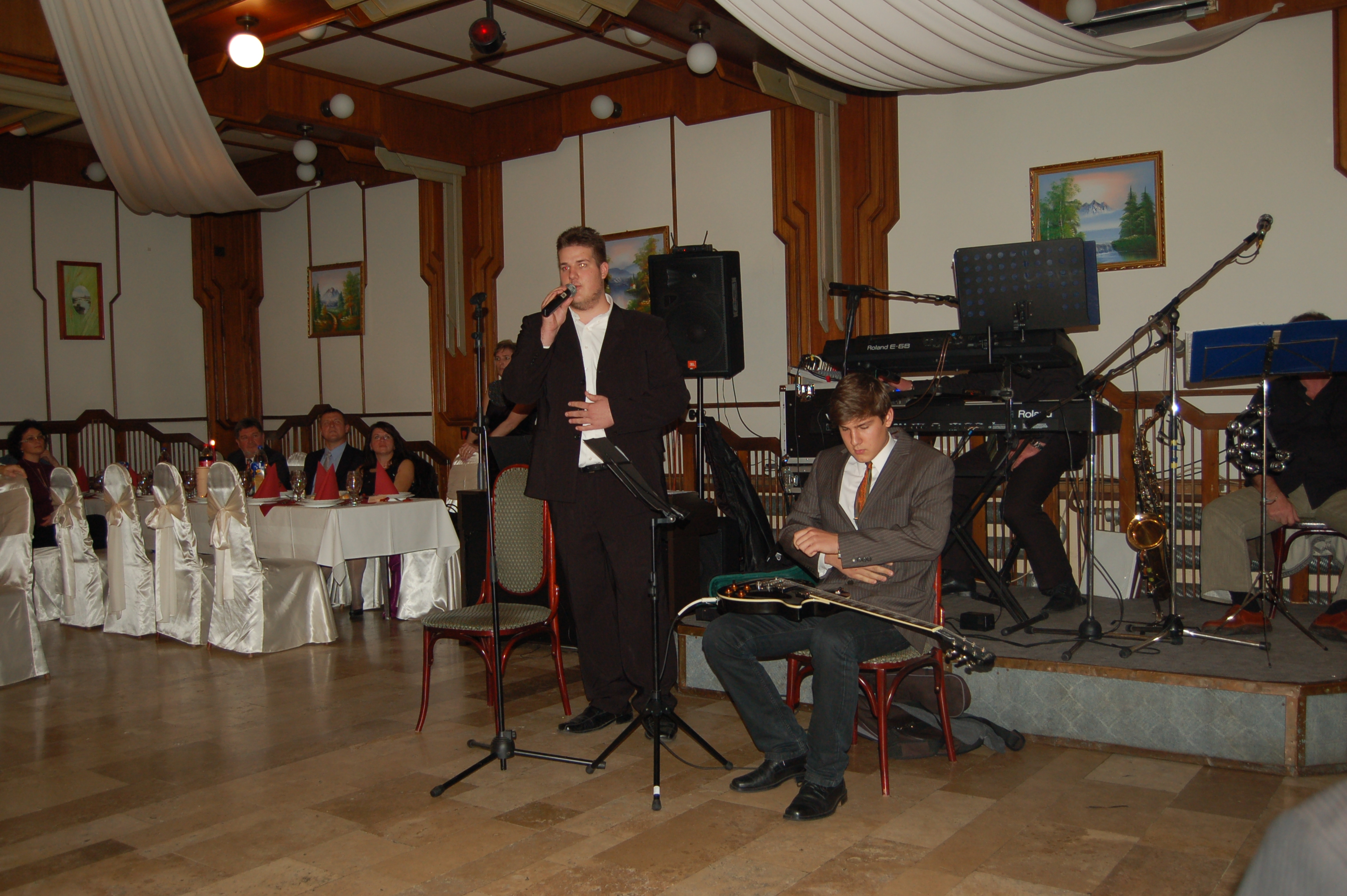 VI. Evangélikus bál 037.JPG